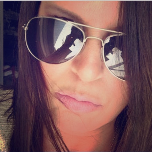 Meet your Posher, Vikki - Picture 5 of 7